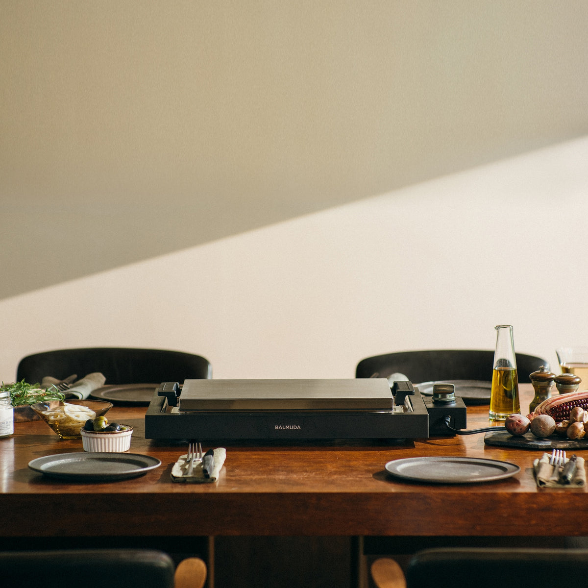 BALMUDA The Teppanyaki | 6.6mm Cladding Plate Hot Plate with Precise Temperature Control